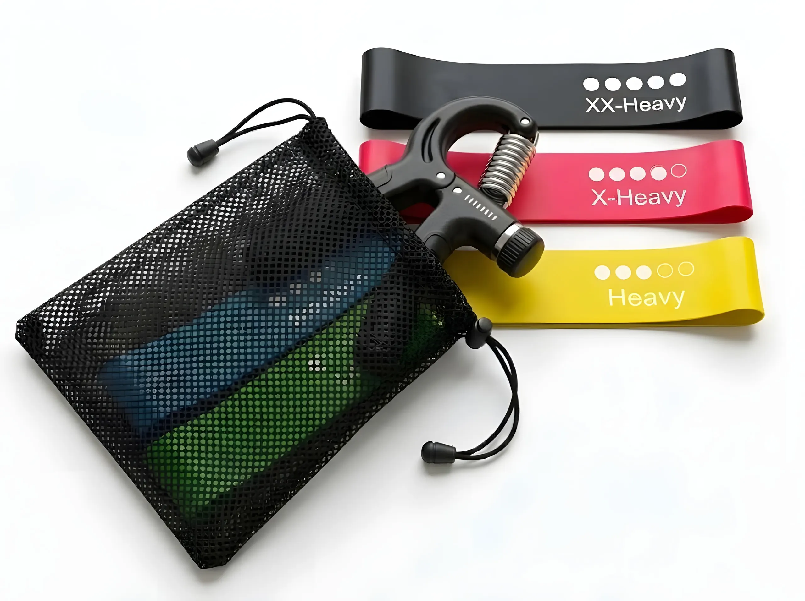 Bolsa de malla negra con las bandas y el handgrip dentro